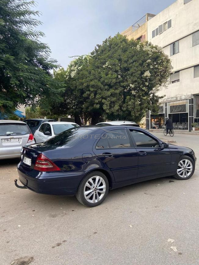 Mercedes-Benz 220 Diesel Manuelle 2001 à Rabat