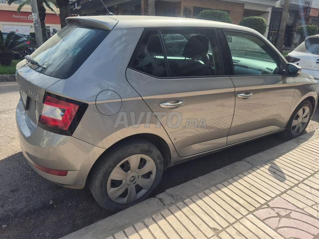 Voiture Skoda Fabia en très bon état à vendre