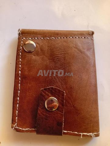 Portefeuille en cuir de vache, artisanat africain traditionnel d'Angola