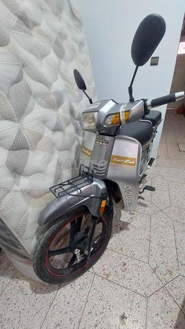 Moto à vendre Très bon état. - 2