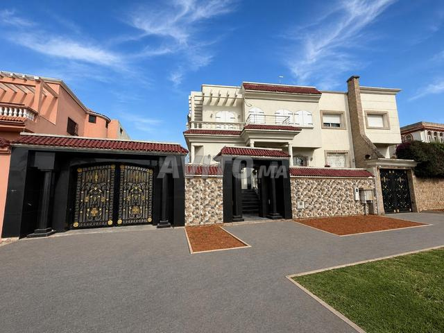 Magnifique Villa à vendre de 603 m2 - 12 000 dh/m2