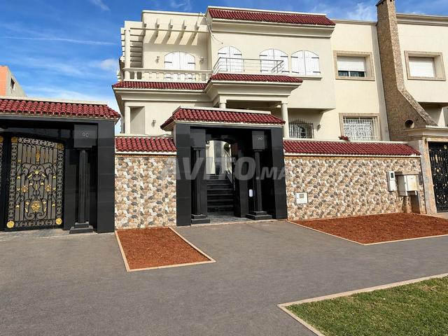 Magnifique Villa à vendre de 603 m2 - 12 000 dh/m2 - 2