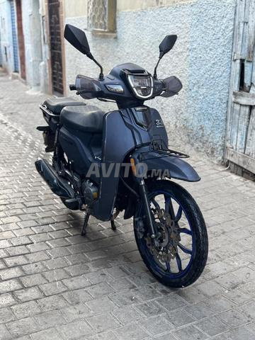 Moto 33 140cc modèle 2024 - 2