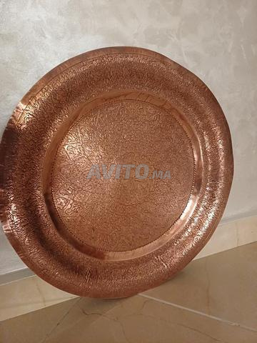 صينية نحاسية منقوشة يدويًا تحفة مغربية أصلية - 2