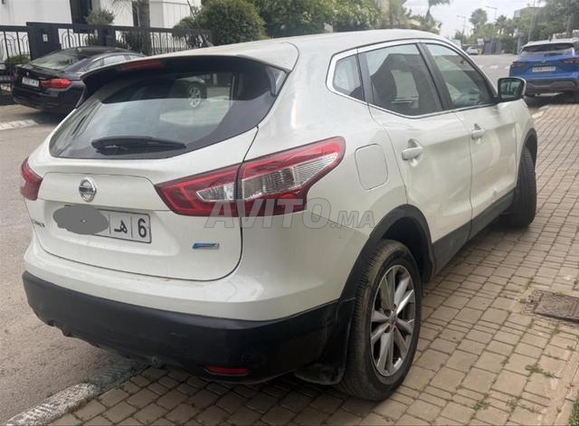 Nissan Qashqai Diesel Manuelle 2015 à Bouskoura - 2