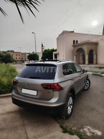 Salut, il y a Volkswagen Tiguan modèle 2019 - 2