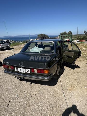 Mercedes Benz 240 à vendre - 2