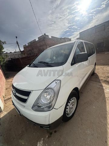HYUNDAI H1