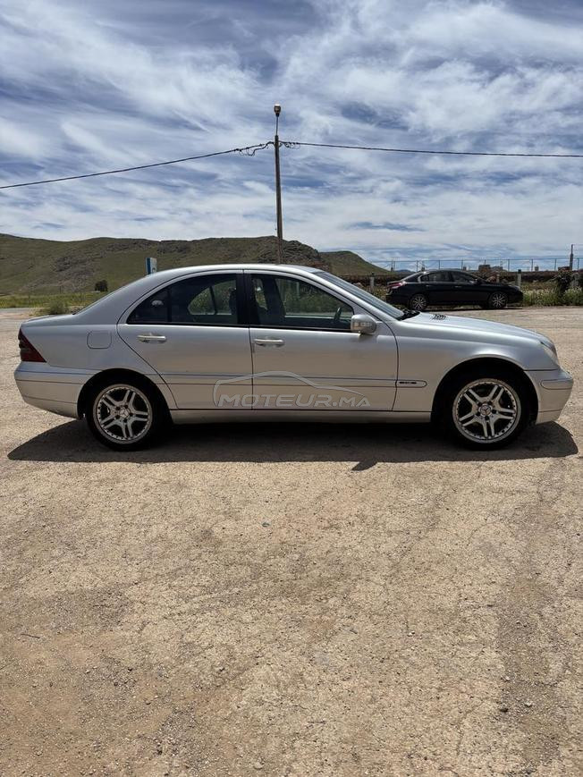Mercedes-Benz C220 W203 Manuelle 2001