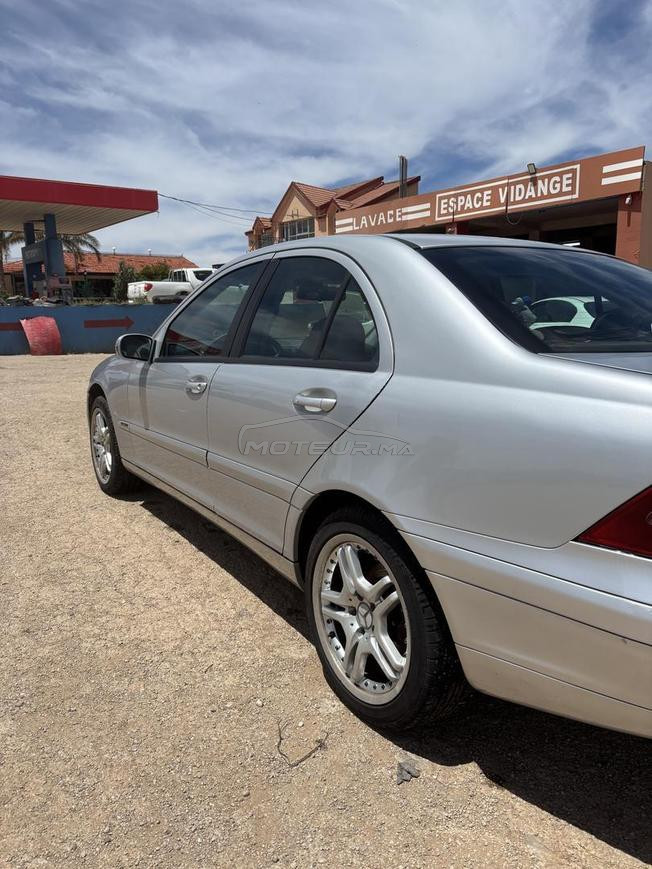 Mercedes-Benz C220 W203 Manuelle 2001