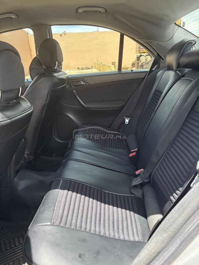 Mercedes-Benz C220 W203 Manuelle 2001