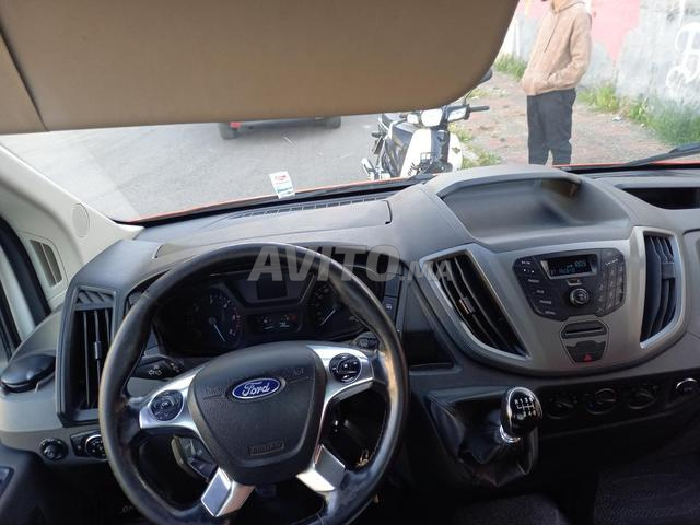 Ford Transit plateau 2021 217 000 km