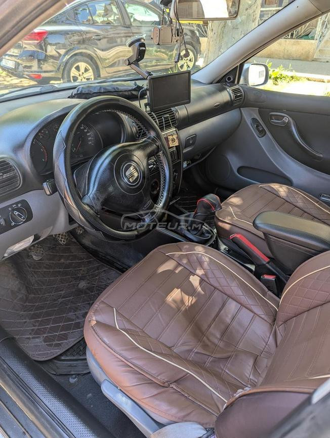  Seat leon model 2002 1M issance bon État 