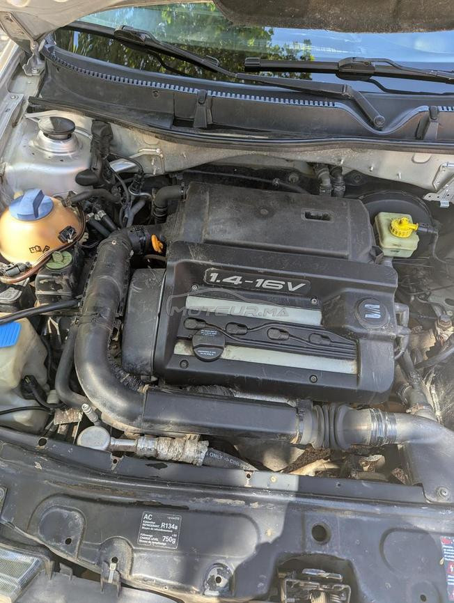 Seat leon model 2002 1M issance bon État 