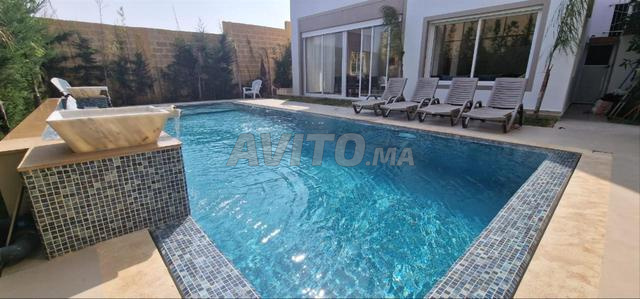 Villa de luxe avec grande piscine et jardin - 2
