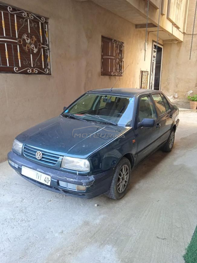 سيارة للبيع 
