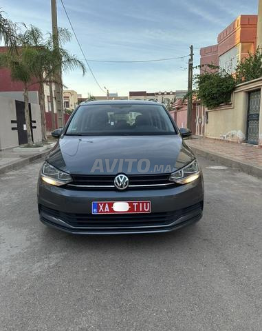 Volkswagen Touran Diesel Manuelle 2018 à Oujda
