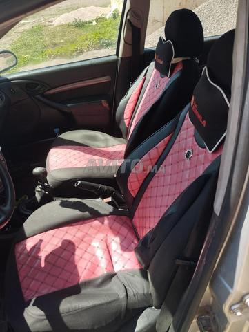 Ford Focus Diesel Manuelle 2004 à Oujda - 2