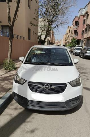 Opel Crossland Diesel Manuelle 2020 à Marrakech - 2