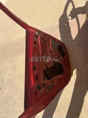 باب خلفي أيسر بيجو 308 أحمر - 2
