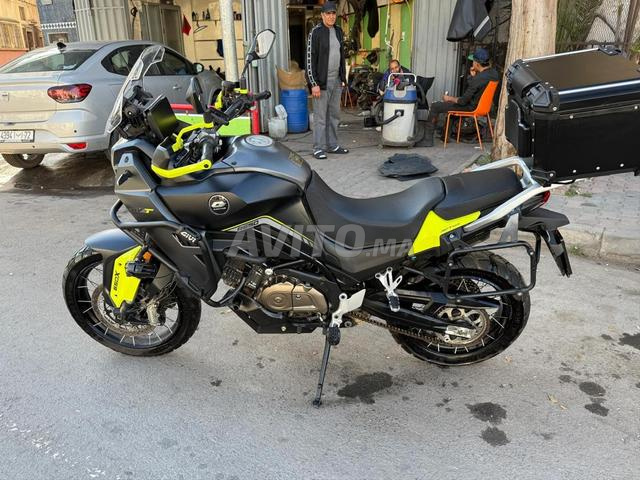 QJMOTOR SVT 650CC - 2