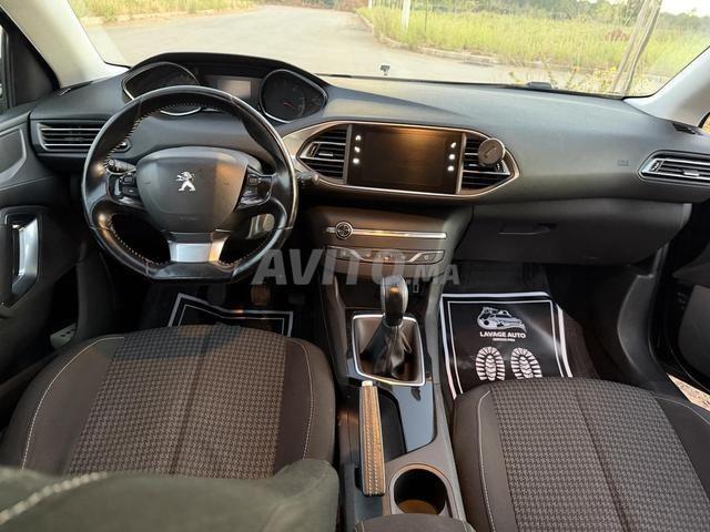 Peugeot 308 toutes options 2018 - 2