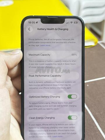 iPhone 13 🍎 128 Go, batterie 88%, bon prix - 2