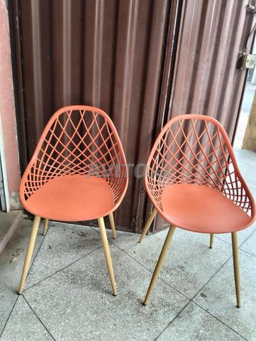 Chaises pour une salle à manger ou salle d'attente