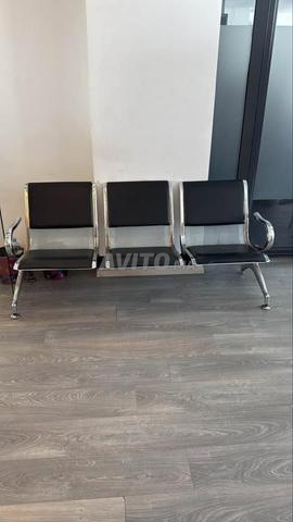 Chaises d'accueil alliant fonctionnalité et luxe - 2