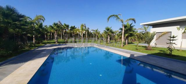 À LOUER OU À VENDRE VILLA À BOUSKOURA 20MIN DE CASA