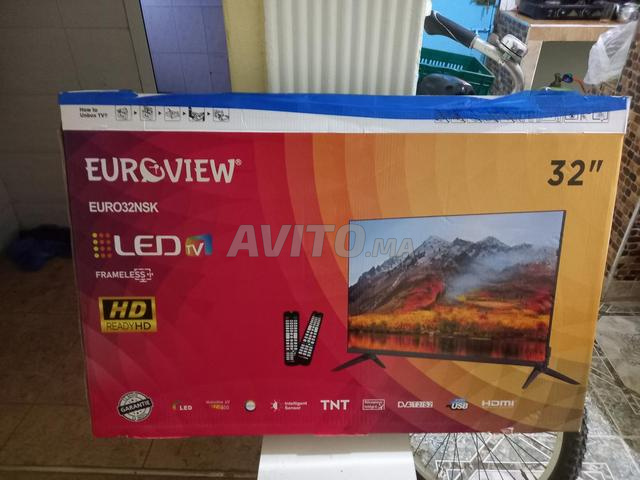Télévision neuve, peu utilisée - 2