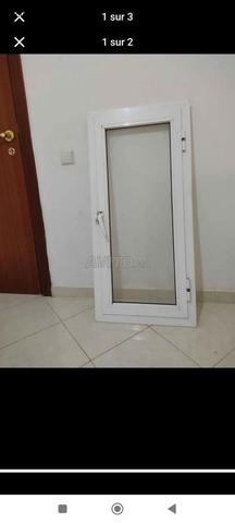 Fenêtre en aluminium Longueur 117 cm Largeur 55 cm