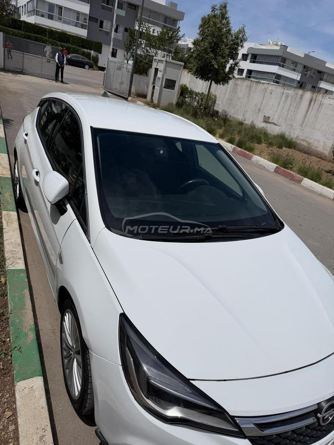 Opel Astra Diesel Manuelle 2016 à Casablanca