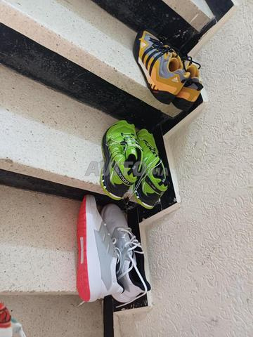 Je vends 3 paires de chaussures de sport originales allemandes