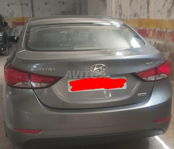 Hyundai Elantra à vendre - 2