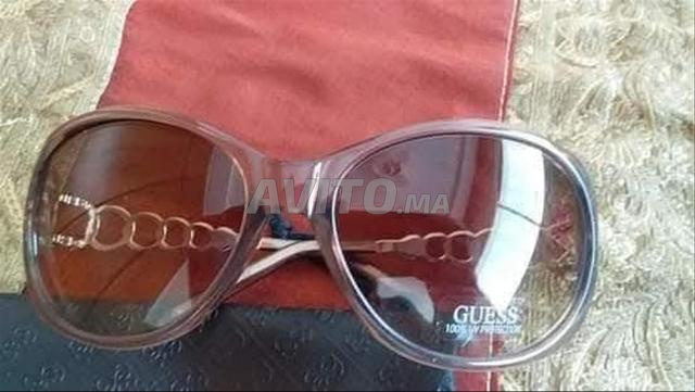 Lunettes de soleil Guess originales neuves