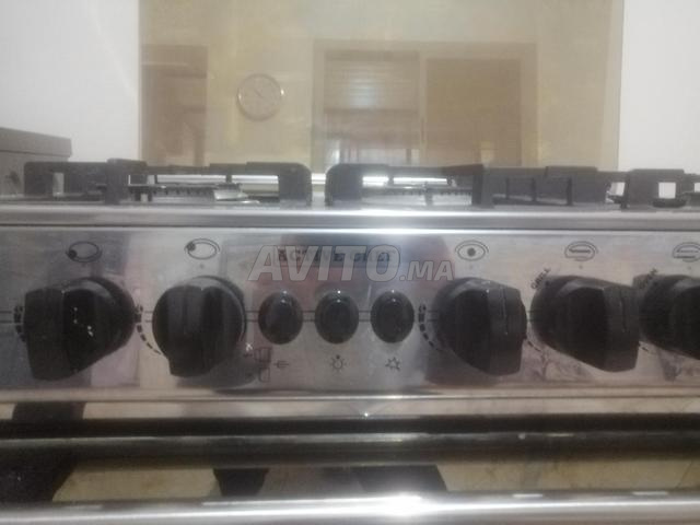 Cuisinière avec four à gaz