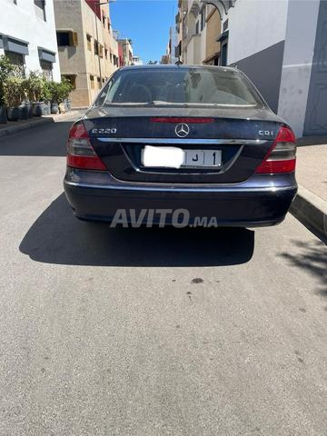 Mercedes E220 - 2