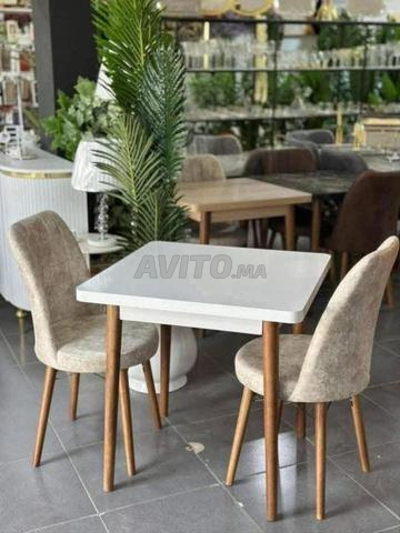 Table 2 chaises Livraison gratuite partout sauf le sud - 2