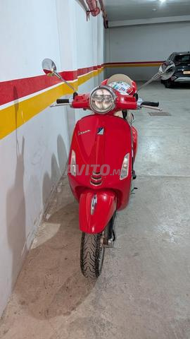 Vespa Primavera rouge authentique - 2