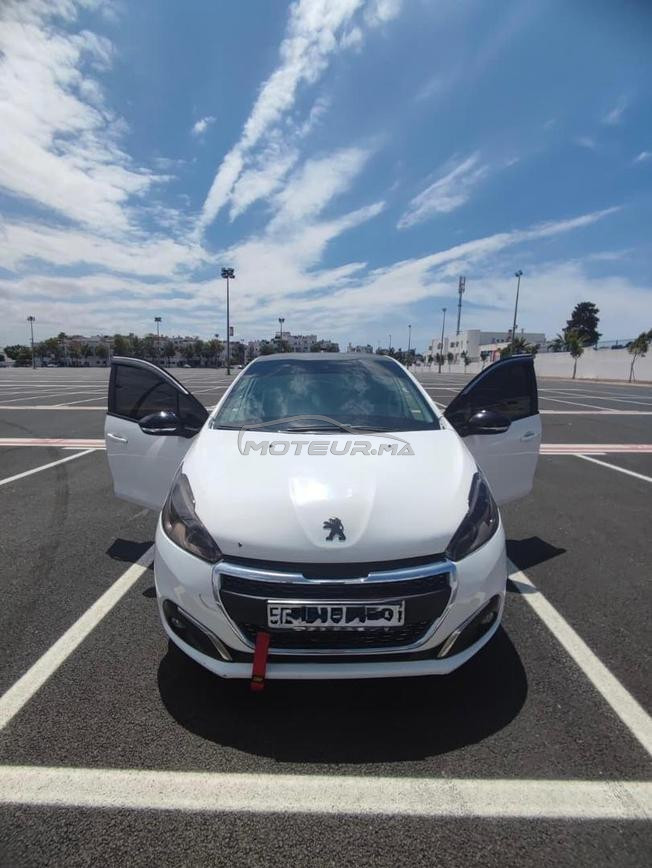 Peugeot 208 Diesel Manuelle 2018 à Rabat