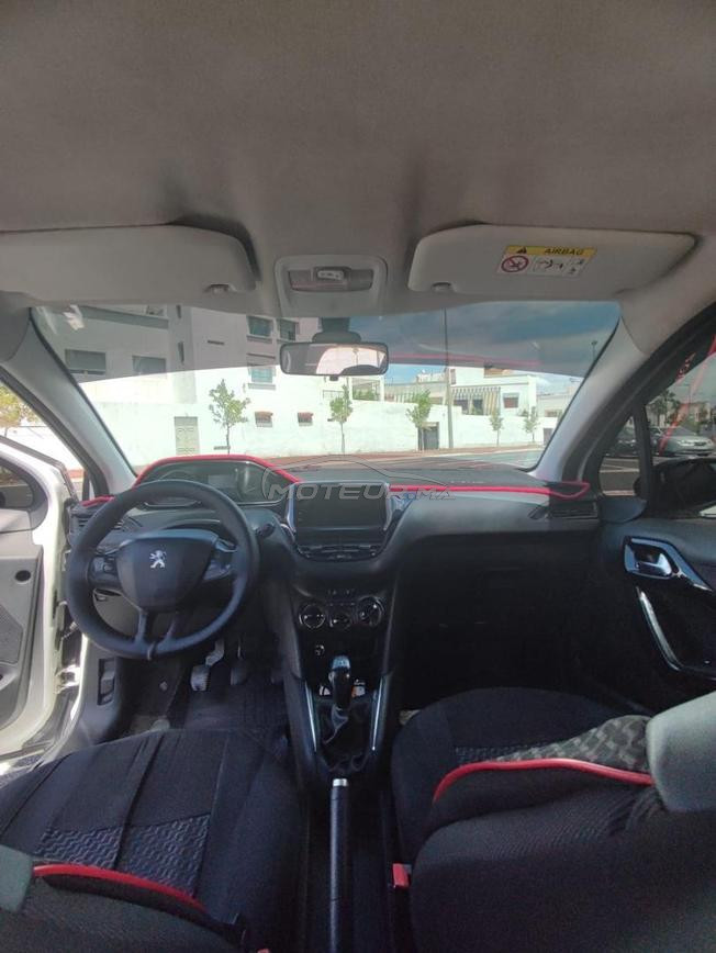 Peugeot 208 Diesel Manuelle 2018 à Rabat