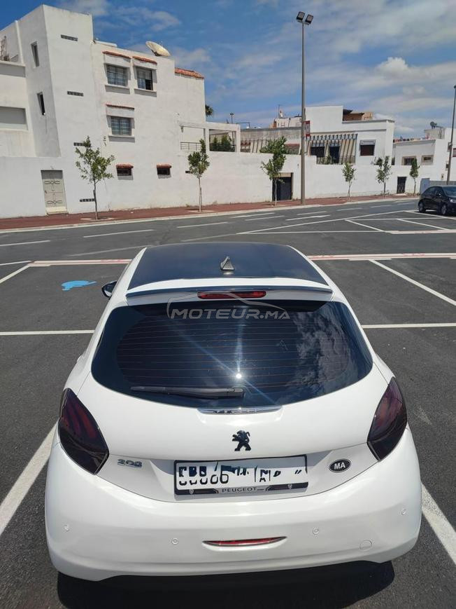 Peugeot 208 Diesel Manuelle 2018 à Rabat