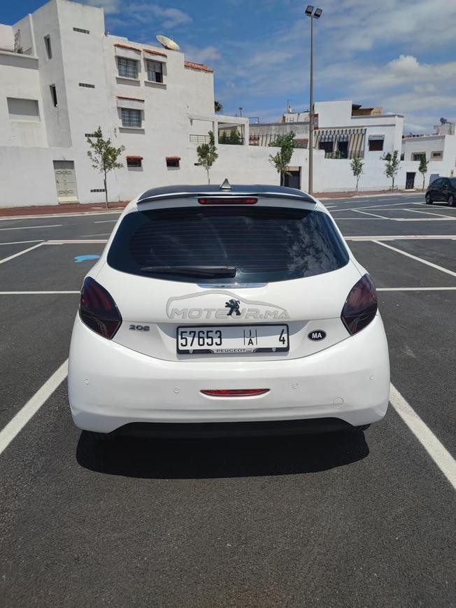 Peugeot 208 Diesel Manuelle 2018 à Rabat