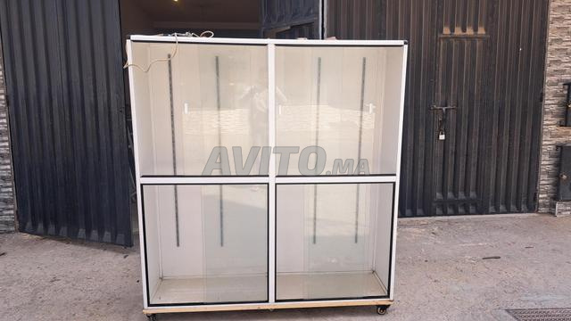 Vitrines commerciales grande taille
