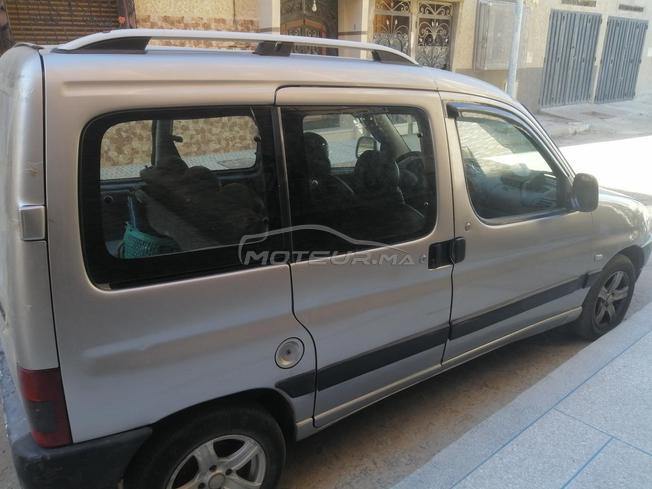 بيجو بارتنير موديل 2002 سيارة في حالة جيدة   
