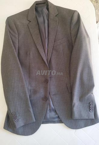Costume très neuf