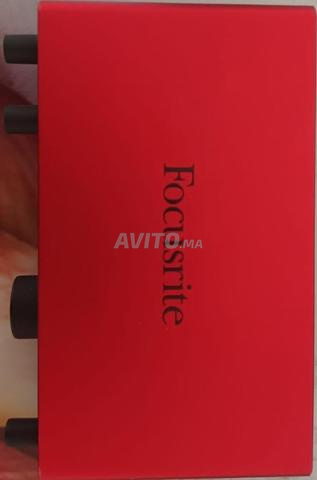 Focusrite Scarlett 2i2 4e génération - 2