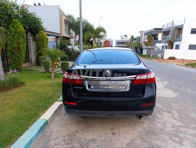 Renault Latitude essence automatique