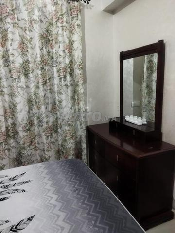 Chambre complète en bon état – Lit et accessoires - 2